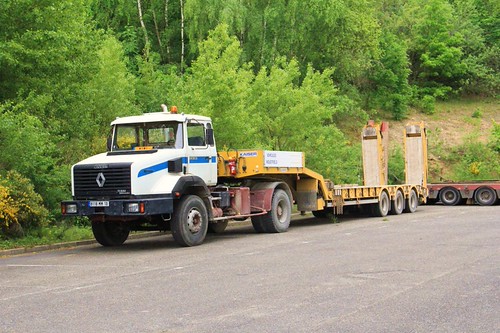 Renault Rarity? | Renault CLM340 bonnetted two-axled tractor… | Flickr