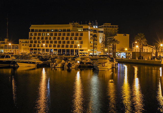 # 216 – 13 – Rastos de luz - Marina de Faro – Faro – Algarve - Portugal