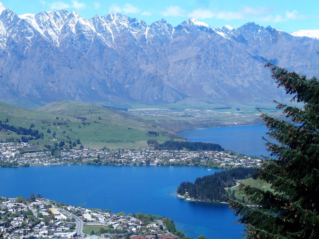 Queenstown City View And Lake Wakatipu And The Remarkable Flickr