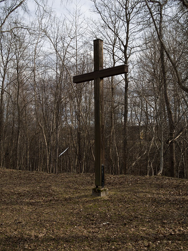 graveyard cross sweden crucifix sverige dalarna gustafs em5 gamlakyrkogården säterskommun panasonic20mmf17