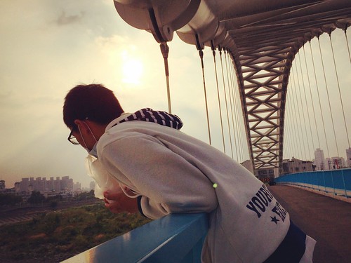 台灣 台中 旱溪 海天橋 taiwan taichung bridge sky landscape view scenery sight portrait person light sun iphone iphone5s explore adventure