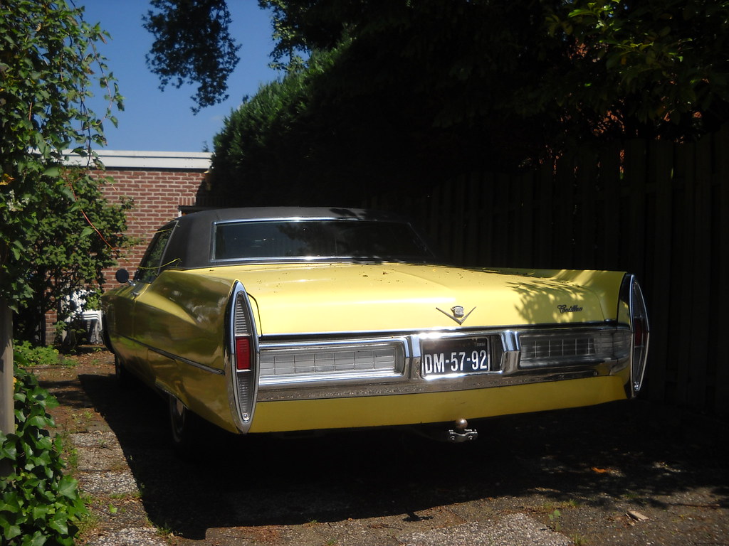 DM-57-92: Coupe Deville asobak