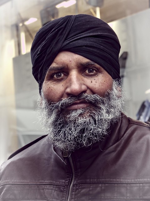 Sikh worker, les Halles, Paris