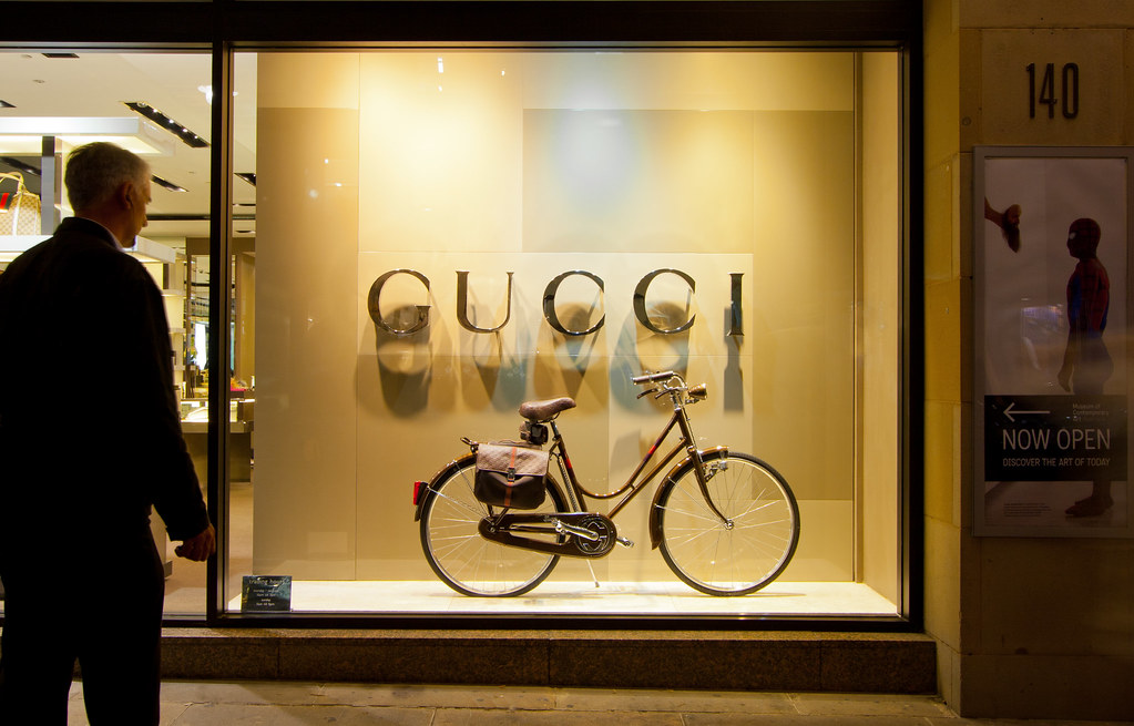 kapacitet Udvalg udslettelse Gucci Bike and matching bags only $6500! | Gucci store in Th… | Flickr
