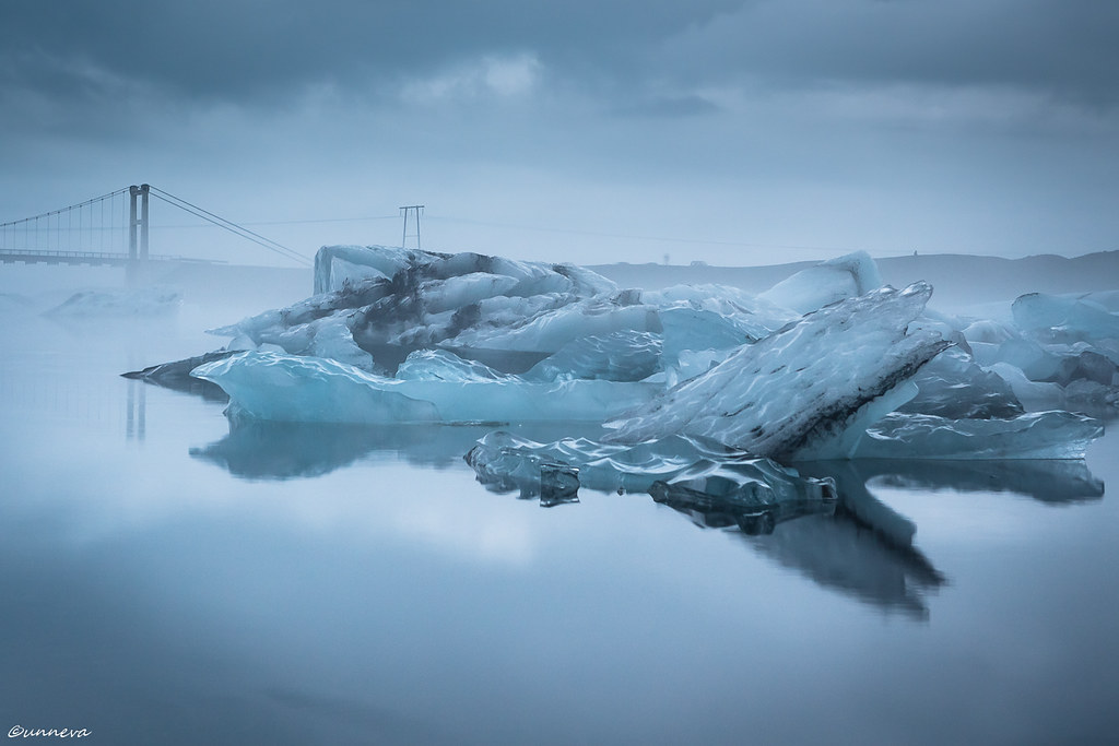 Stillness at glacier lagoon