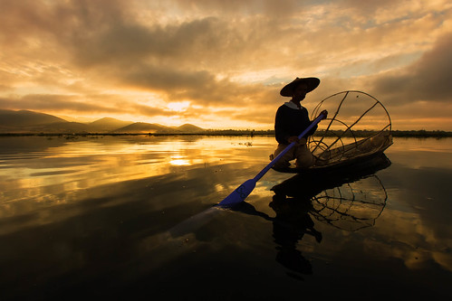 1dx 500px alexstoen alexstoenphotography bagan boat burma canon canoneos1dx colors fisherman flickr geotagged google inlelake myanmar natgeo nationalgeographicexpeditions reflections silhouette sunrise tradition travel vacation water facebook smugmug
