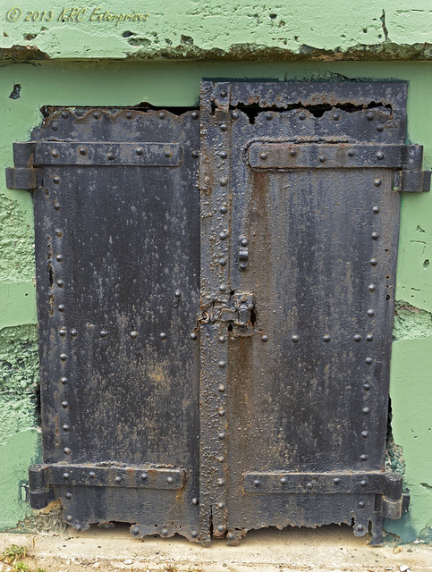 Battery Mendell armory door
