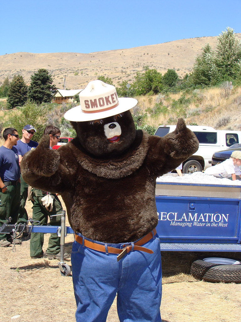 smokey-the-bear-at-entiat-river-clean-up-you-don-t-have-to-flickr
