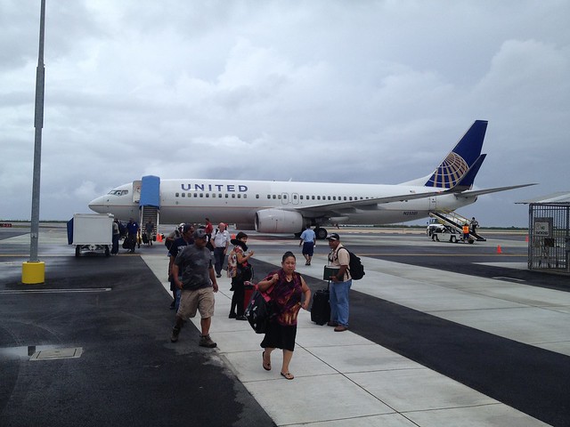 Continental 737 in Kosrae