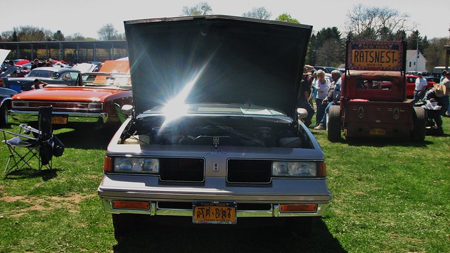 A 1987 OLDSMOBILE CUTLASS IN MAY 2015