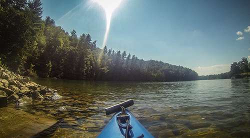 southcarolina kayaking paddling pickenscounty lakekeowee littleestatoecreek estatoecreek