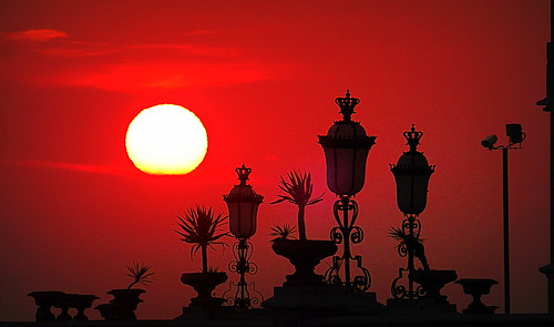 castellodimiramare trieste rosso tramonto lampioni telecamera videosorveglianza sole cielo panasonic lumix skiappa teleobiettivo luciesuoni