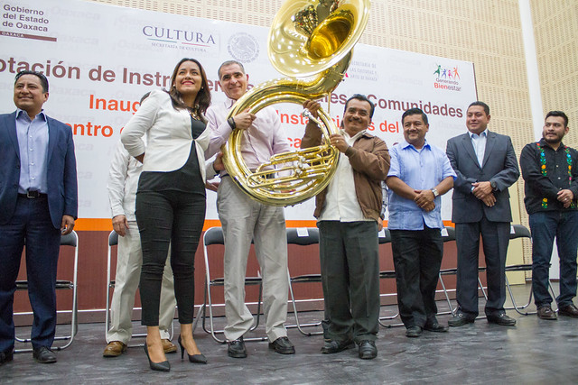 Gobierno de Oaxaca, Entrega Gabino Cué Centro de Iniciación Musical al Pueblo de Oaxaca