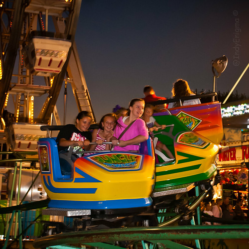 fall festival indiana versailles rollercoaster carnivalride versaillespumpkinshow luehrsidealrides
