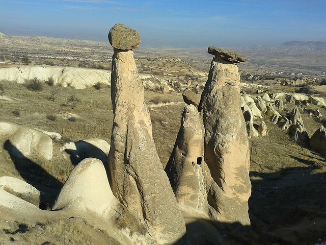 Fairy chimneys near Ürgüp, Cappadocia (Kapadokya, Turkey) 20131231_104341