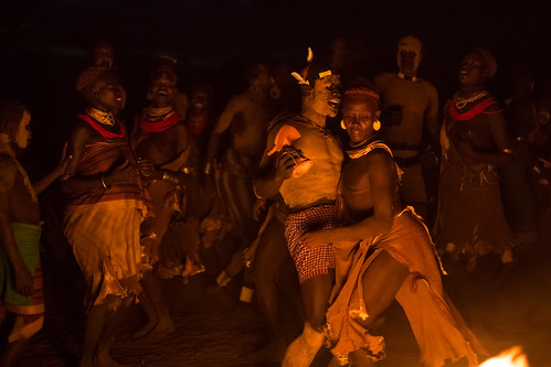 life africa kara village dancing body tribal ethiopia tribe karo tribaldance firelight triballife karatribe labukevillage labuke