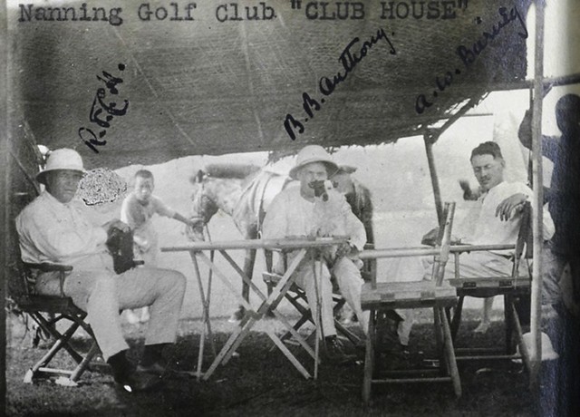 南宁海关英国职员在南宁高尔夫球场 1920 Nanning Golf Club