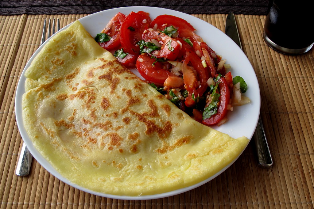 Schinken-Käse-Crêpe mit Tomatensalat | Gourmandise | Flickr