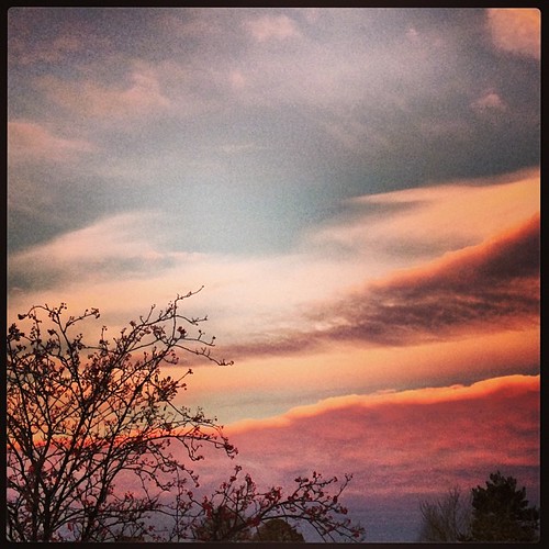 Morgenhimmel über Göttingen by soulmib, square squareformat mayfair iphoneography instagramapp uploaded:by=instagram foursquare:venue=4c4c9c