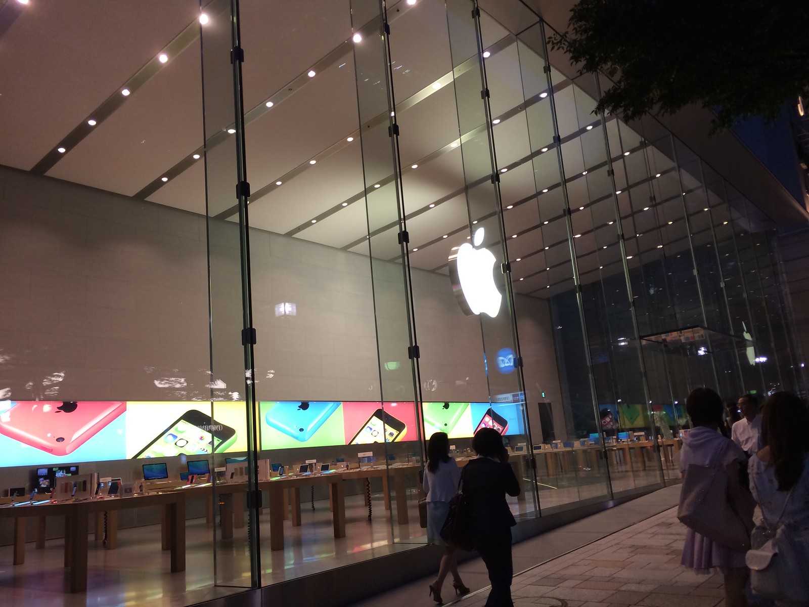 Apple Store, Omotesando before Grand Open