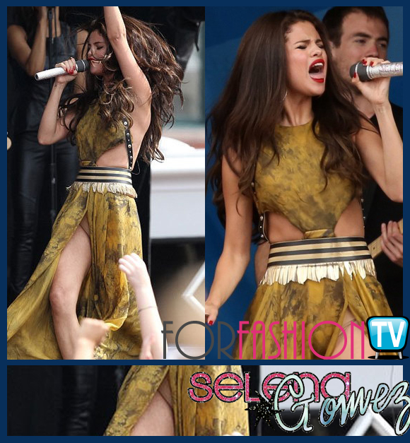 Selena Gomez Wardrobe Malfunction At Boston Concert.