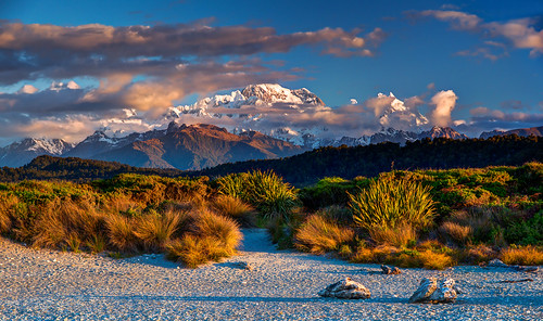 pink blue light sunset sea newzealand mountain snow mountains beach nature sunshine clouds landscape geotagged golden evening long solitude mood loneliness quiet pentax outdoor cook sigma peak calm mount nz mtcook southisland serene lonely peaks westcoast coordinates hdr position lat k5 neuseeland photomatix 2013 sigma1770