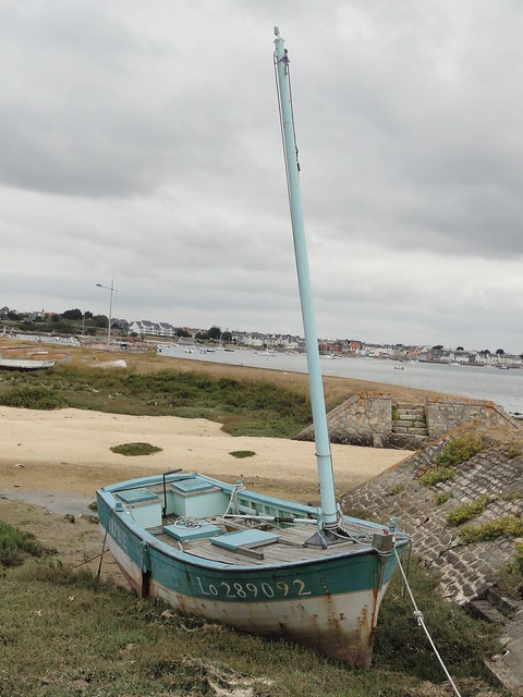 Vieux bateau sur presqu'île de Gâvres (Bretagne, Morbihan, France)