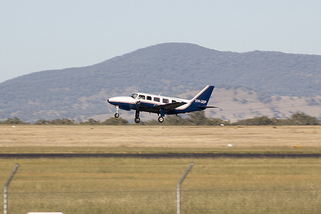 VH-IXP Piper PA-31-350 Chieftain