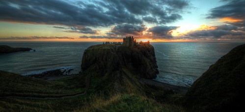 aberdeen aberdeenshire dunnottar dunnottarcastle castle sunrise sunset sky scotland flickr silhouette canon canoneos500d