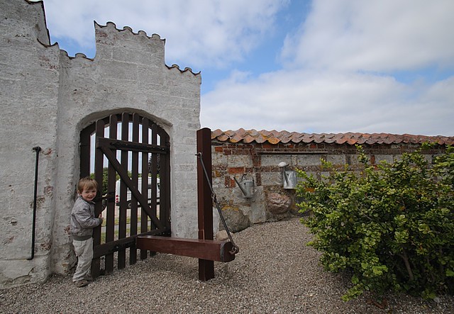 20130609-016F | Kirchhofstor in Elmelunde. Møn/Dänemark, 09.06.2013