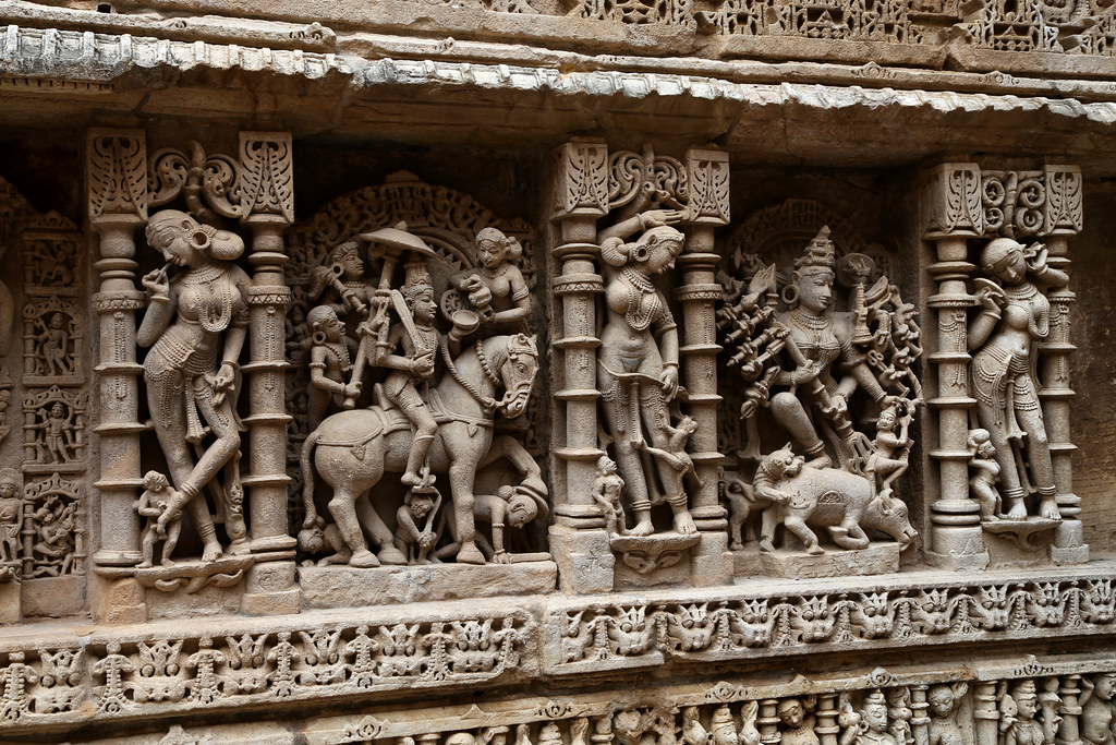 Rani ki vav (Patan) detailed embellishments