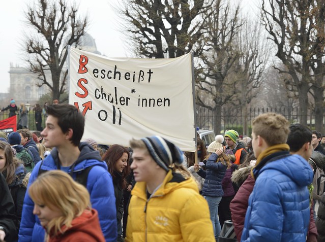 #Schülerdemo gegen die #Zentralmatura in #Wien