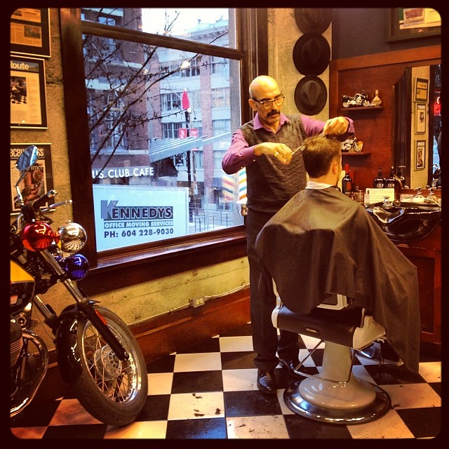 Good morning from the barber shop on this snowy Monday, December 9, 2013!