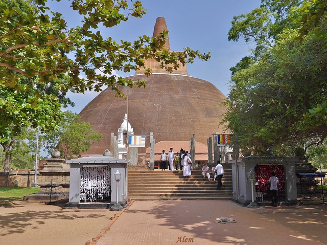 30.12.2013 - Anuradhapura, site historique (1)