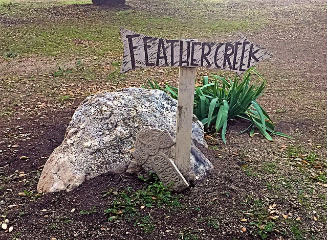 Rancho de los Robles - Feather Creek Sign #2