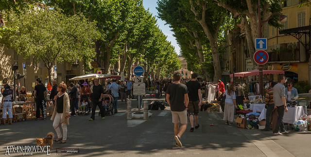 Fleamarket at the Cours Sextius, Aix-en-Provence, Provence-Alpes-Côte d'Azur (PACA), Bouches-du-Rhône, France