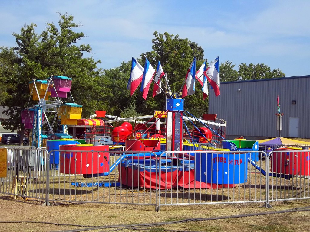Tubs Of Fun And Kiddie Ferris Wheel Mark Flickr