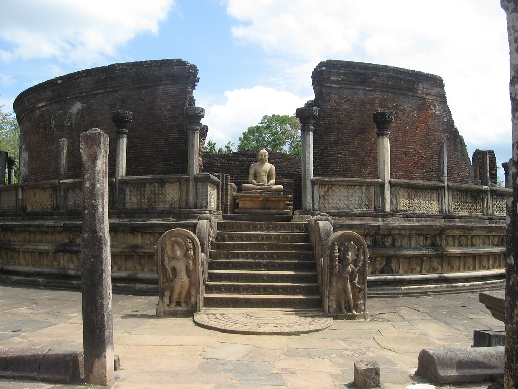 Watadage - Polonnaruwa | en.wikipedia.org/wiki/Polonnaruwa_V… | Flickr