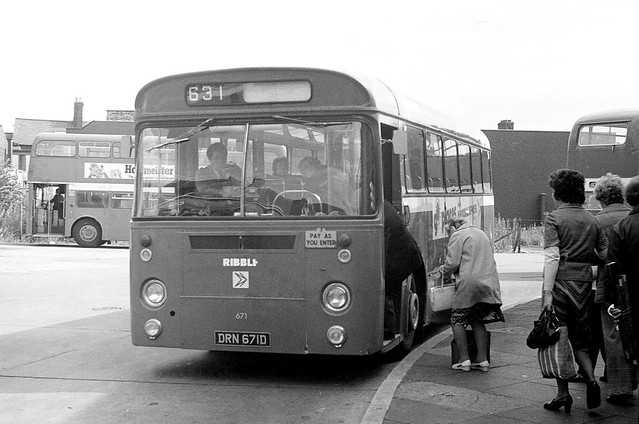 Ribble Leyland Leopard Marshall 671 DRN671D in Carlisle Bus Station
