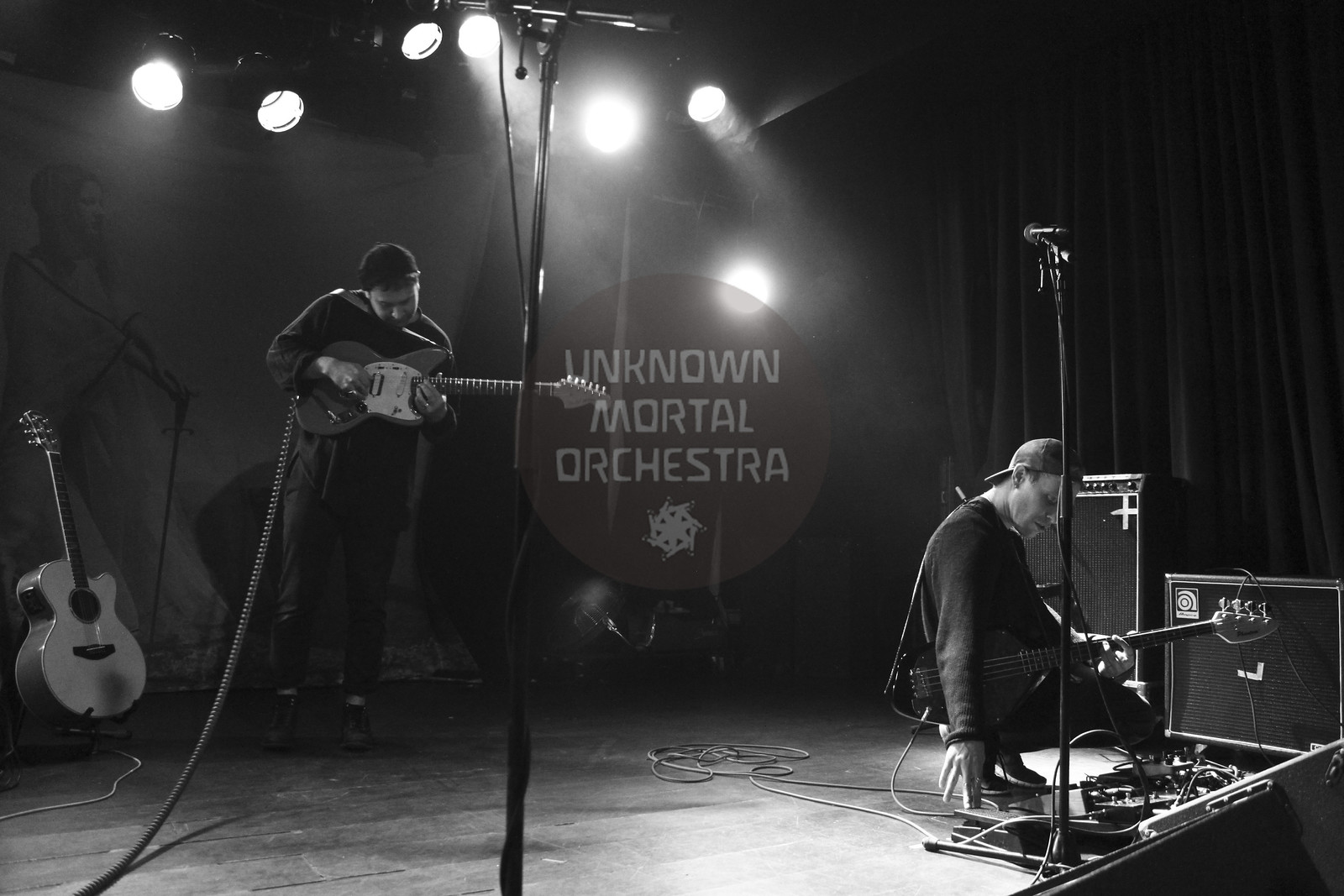 UNKNOWN MORTAL ORCHESTRA + Mozes and The Firstborn – La [2] de Apolo