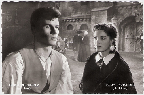 Horst Buchholz and Romy Schneider in Robinson soll nicht sterben (1957)