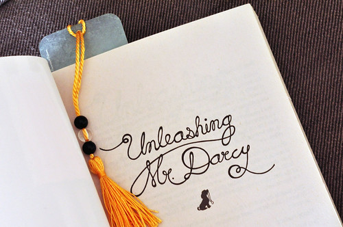 Currently reading... | by Meenakshi K