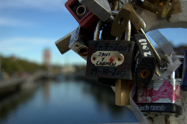 Locks on Hapenny Bridge, Dublin 10Nov13