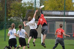 20131026 Frisbee BUMOC 008_tn - BUMOC 2013 dag 1