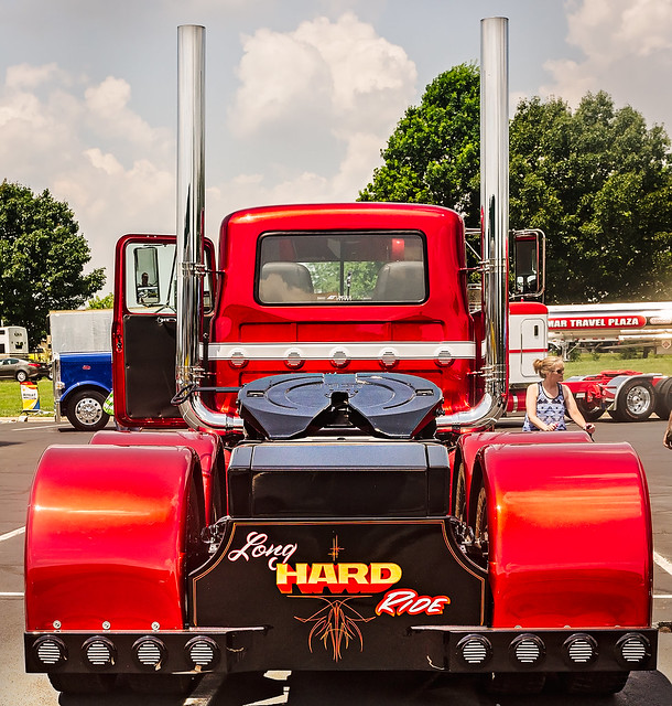 1991 Mack RD686 rear view at the 34th annual Shell Rotella SuperRigs truck beauty contest in Joplin Missouri