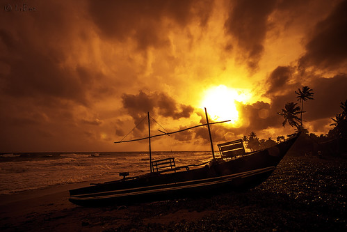 sunset red beach soleil boat coucher sri lanka bateau plage