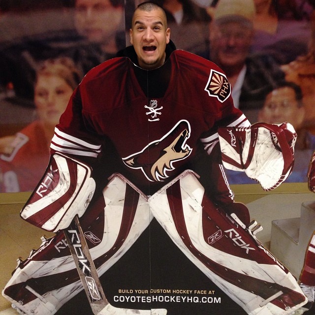 Hey, where's your helmet DH?! #coyotes #nhl