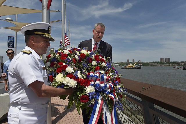 Mayor de Blasio and Admiral Gorney Commemorate Memorial Day on the Intrepid