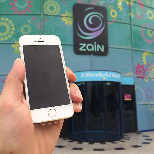 My iphone 5s Gold from Zain Kuwait #iphone #gold #iphonego ...