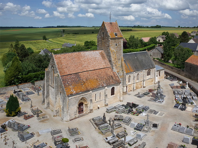 Église de l'Assomption-de-Notre-Dame à Cesny-Bois-Halbout (Calvados-FR)